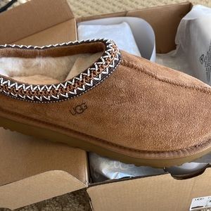 Ugg Tasman Slipper in Chestnut (8) BNIB